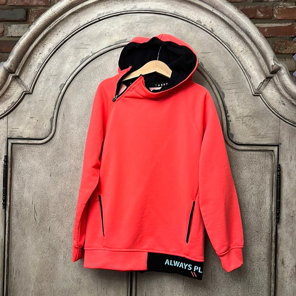 Cute light fall hoodie !